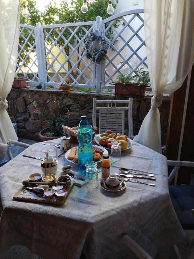 Lughera B&B Тула Экстерьер фото